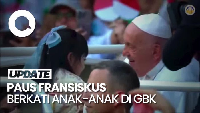 Momen Paus Fransiskus Keliling SUGBK, Beberapa Kali Berkati Anak-anak