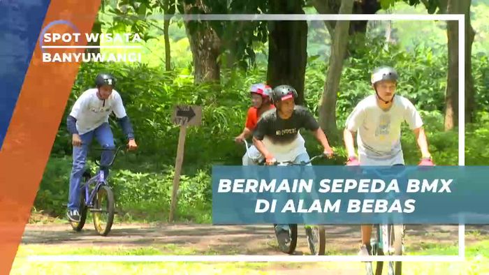 Unjuk Kebolehan Bermain Sepeda BMX di Alam Bebas, Banyuwangi