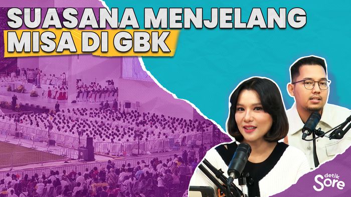 Suasana Menjelang Misa di GBK Bersama Paus Fransiskus