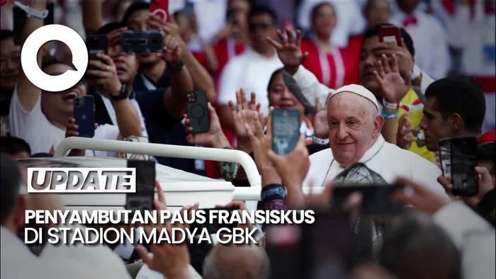 Sorak-sorai di Stadion Madya GBK Sambut Paus Fransiskus