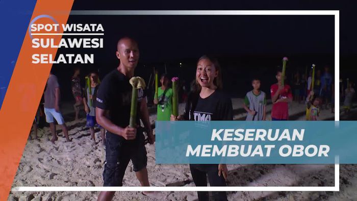 Bersama Anak-anak Membuat Obor di Pulau Gusung Sulawesi Selatan