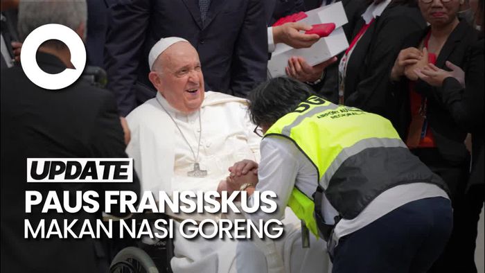 Ketua KWI Bocorkan Paus Fransiskus Pilih Makan Nasgor di Pesawat