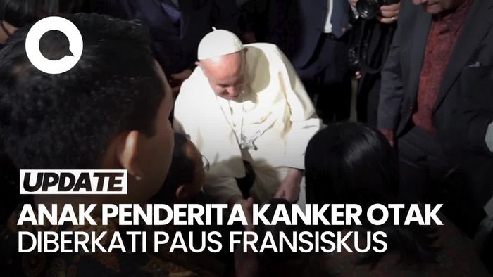 Kisah Haru Anak Penderita Kanker Otak Diberkati Paus Fransiskus