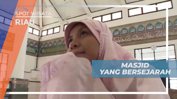 Berkesempatan Sholat di Masjid Raya Ar Rahman di Rengat Riau