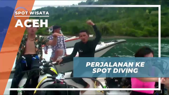 Berperahu Menuju Spot Diving yang Populer di Aceh