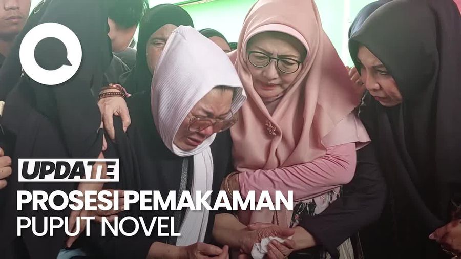 Isak Tangis Ibunda di Pemakaman Puput Novel: Selamat Jalan Anakku Sayang