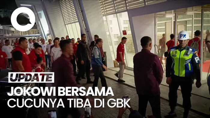 Jokowi Ajak Kedua Cucunya Nonton Laga Indonesia Vs Australia di GBK
