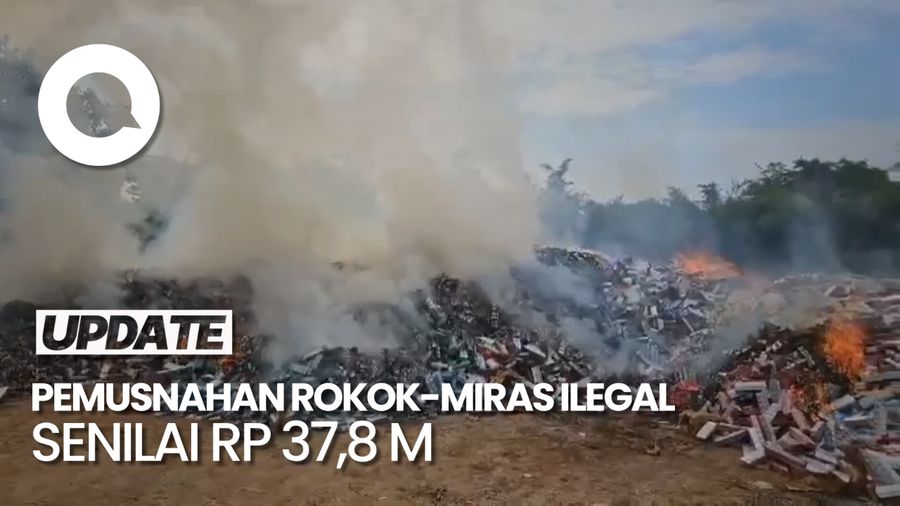 Penampakan 28,5 Juta Rokok-Ribuan Liter Miras Ilegal Dimusnahkan di Lampung