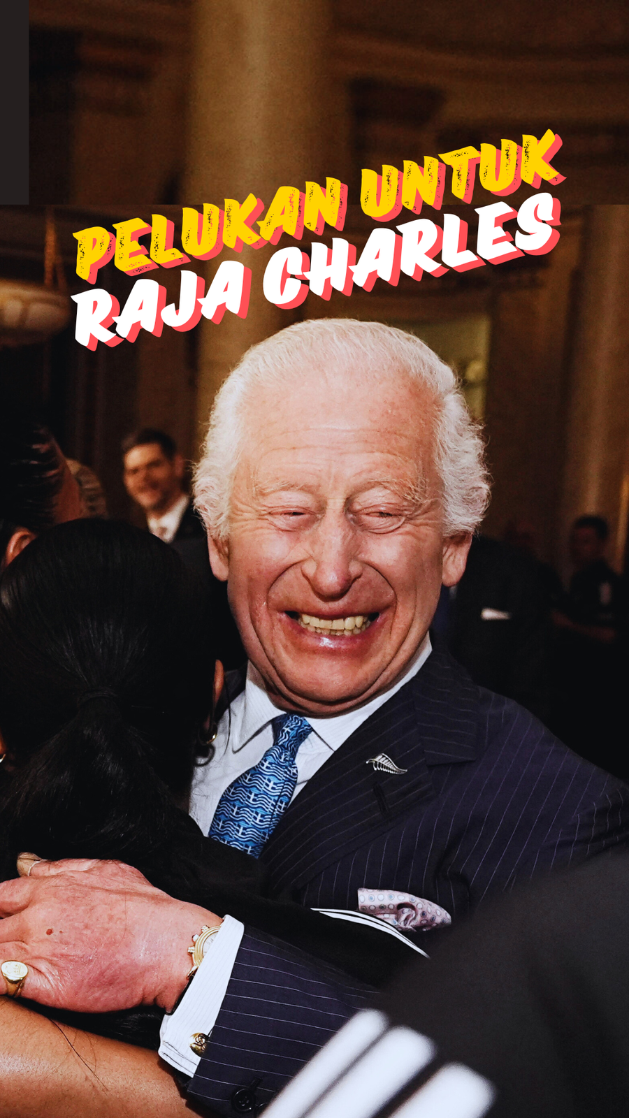 Raja Charles Dipeluk Tim Rugbi Wanita