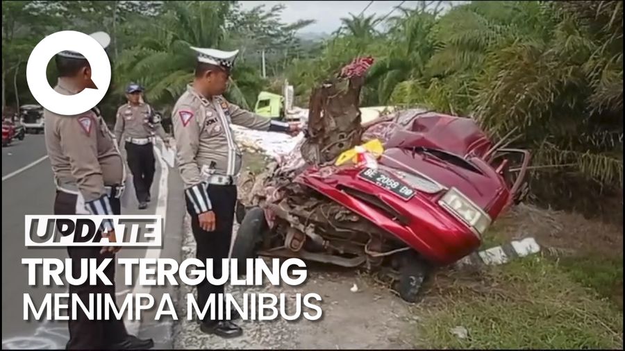 Truk Terguling hingga Menimpa Suzuki Futura di Lampung, 2 Orang Tewas