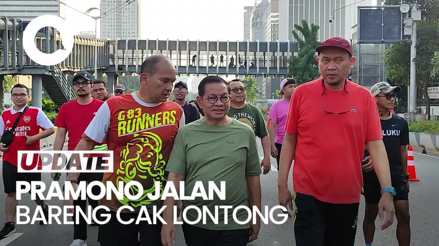 Momen Pramono dan Cak Lontong Jalan Santai di CFD Sudirman-Thamrin