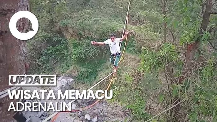 Menguji Adrenalin! Seberangi Sungai Gunung Merapi Pakai Tali