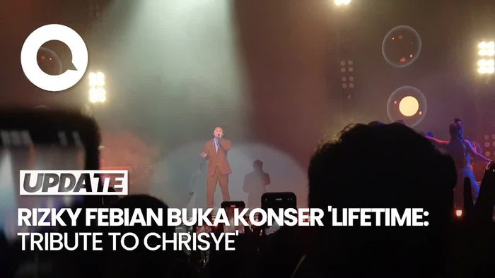 Merdu Rizky Febian Buka Konser Lifetime: Tribute to Chrisye Lewat Serasa