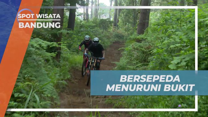 Menuruni Bukit dengan Sepeda di Medan Terjal Bandung