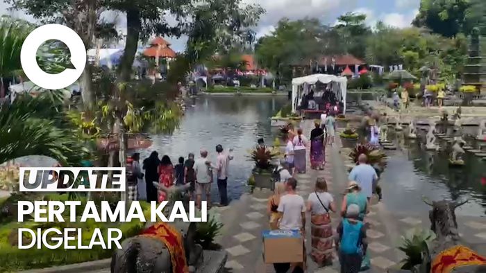 Festival Tirta Gangga Tampilkan Parade Budaya Bali Timur