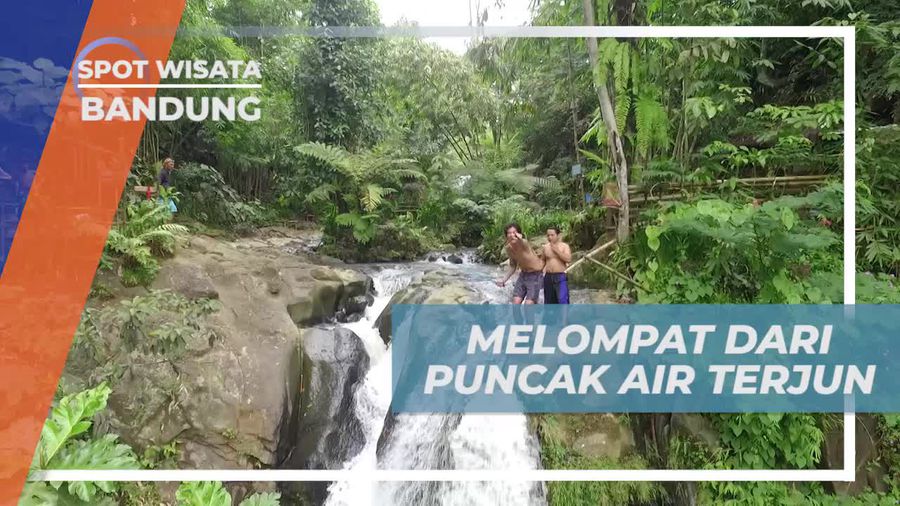Mencoba Sensasi Melompat dari Air Terjun di Bandung