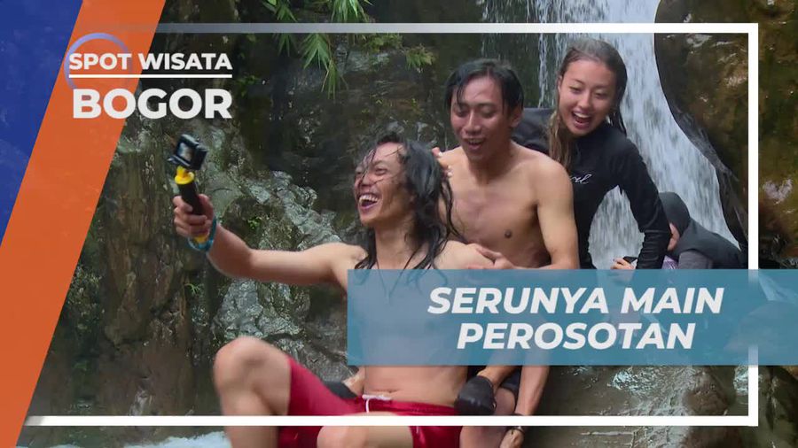 Bermain Perosotan di Batu Licin Curug Barong, Bogor