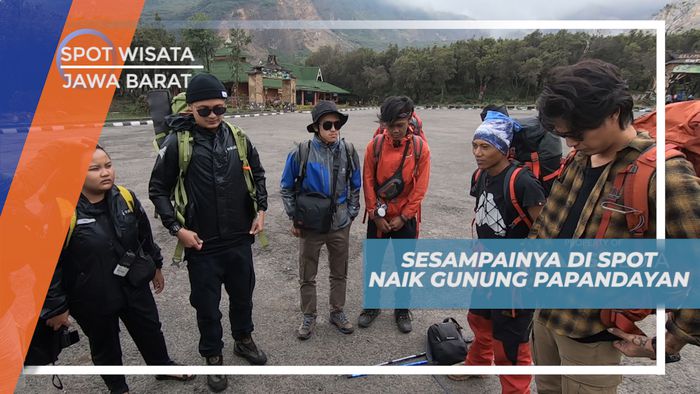 Memanaskan Tubuh dan Mempelajari Aturan Pendakian di Gunung Papandayan