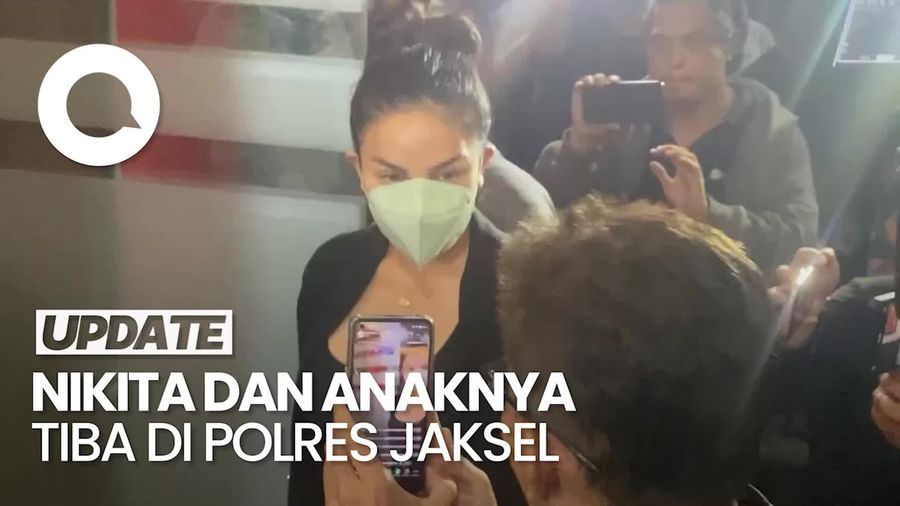 Nikita Mirzani dan Anak Tiba di Polres Jaksel untuk Jalani Pemeriksaan
