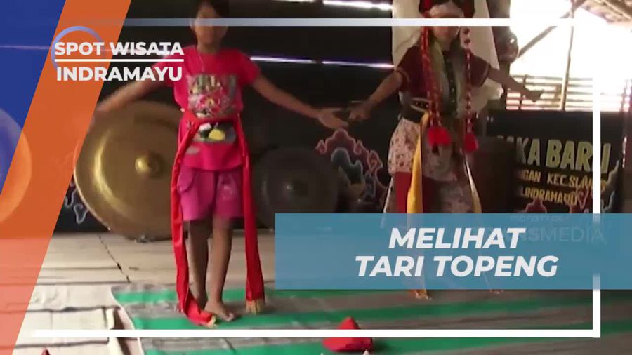 Menyaksikan Pertunjukan Tari Topeng di Indramayu