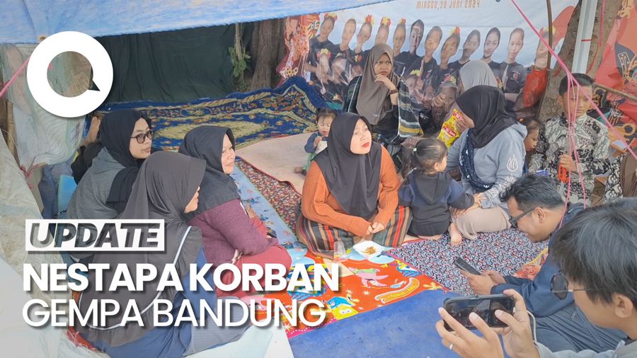 Korban Gempa Bandung Terpaksa Makan Singkong di Pengungsian