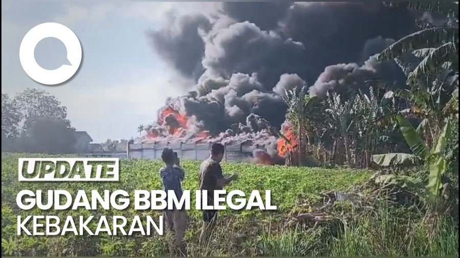 Penampakan Gudang Penimbunan BBM Ilegal di Lampung Selatan Terbakar