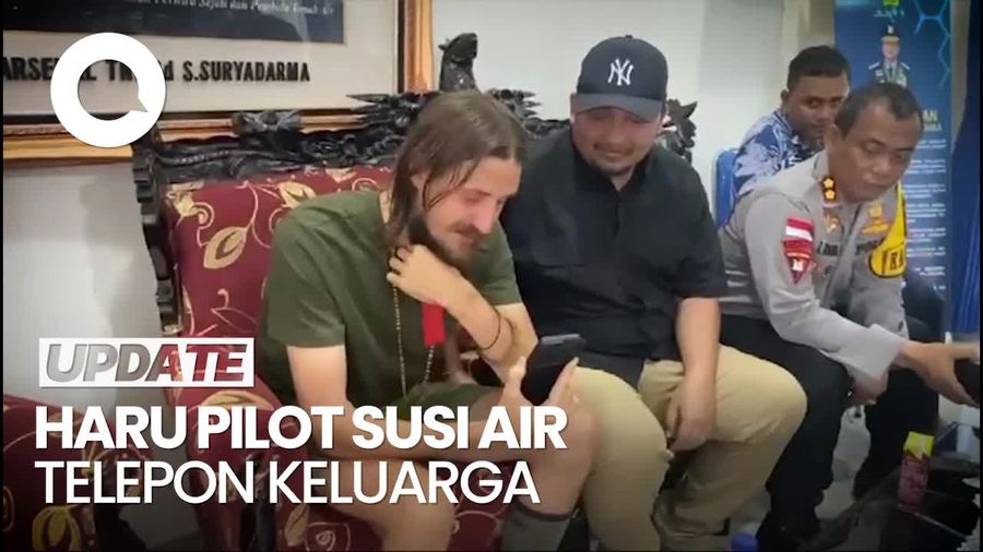 Saat Pilot Susi Air Video Call Istri Setelah Dibebaskan dari KKB