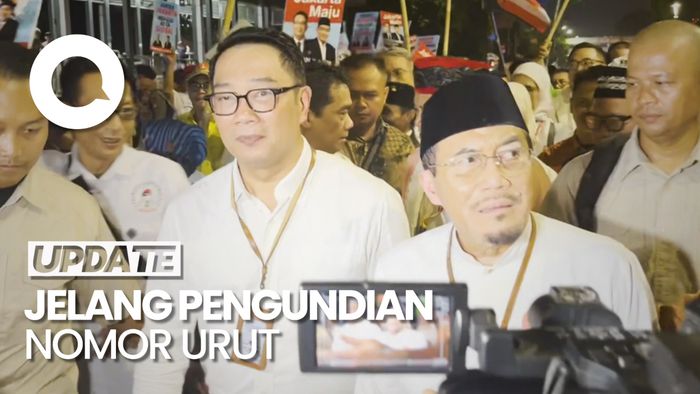 Gaya RK-Suswono Jalan Kaki Bareng Simpatisan Sambangi KPUD