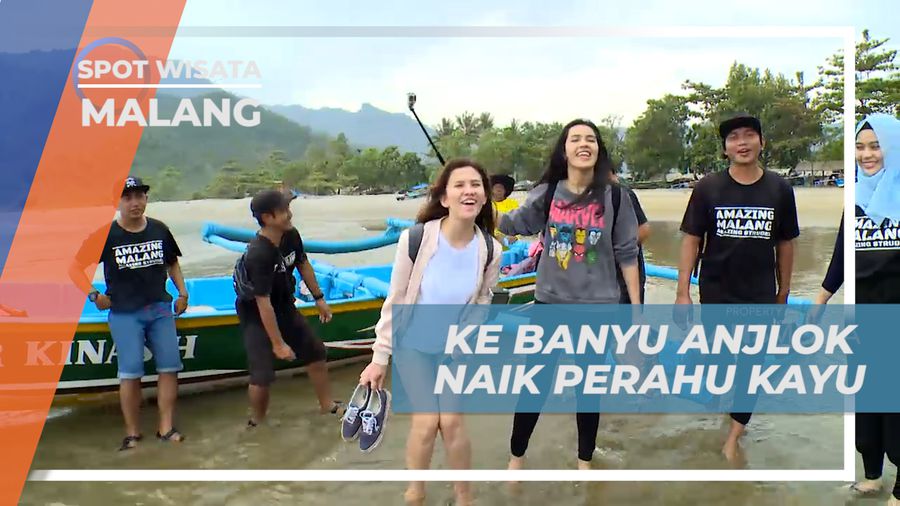 Menyeberangi Lautan Naik Perahu Tradisional Menuju Air Terjun Banyu Anjlok, Malang