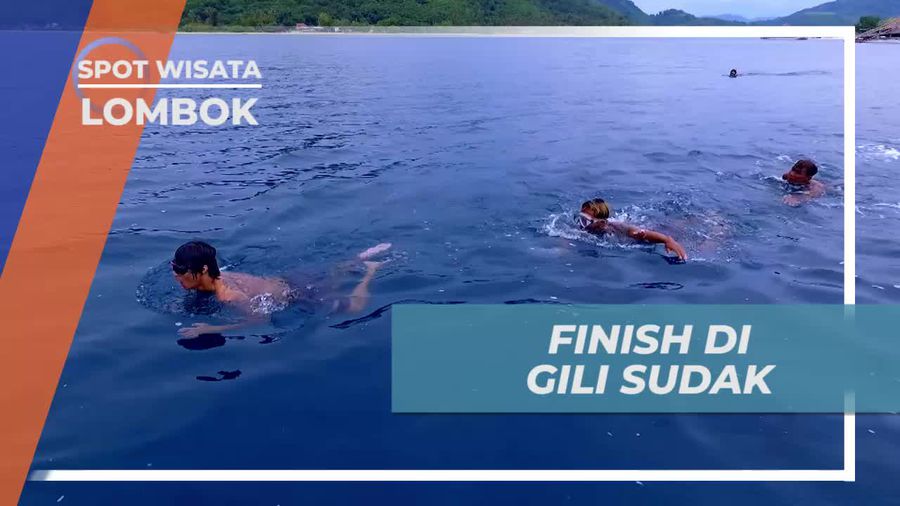 Finish Balapan Renang di Gili Sudak, Lombok