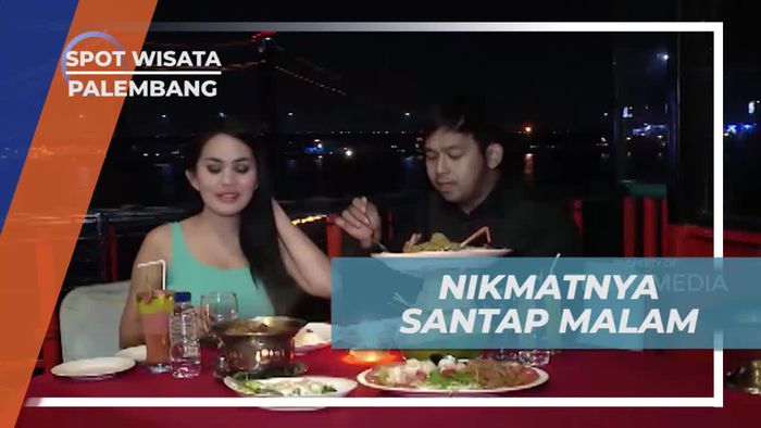 Makan Malam Lezat di Restoran Palembang