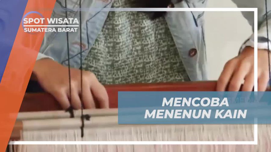 Belajar Menenun Kain Songket di Desa Pandai Sikek, Sumatera Barat