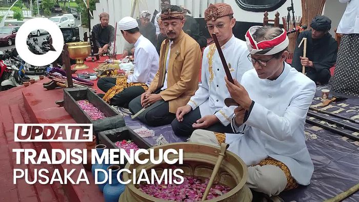 Video: Tradisi Mencuci Pusaka Peninggalan Bupati Galuh RAA Kusumadiningrat