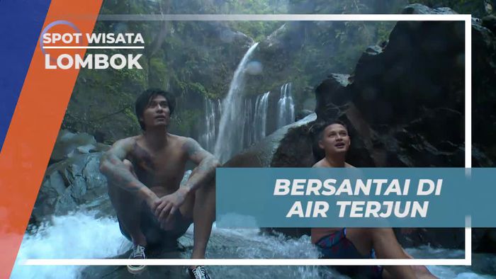 Bersantai di Tepi Air Terjun Tiu Kelep yang Mempesona, Lombok