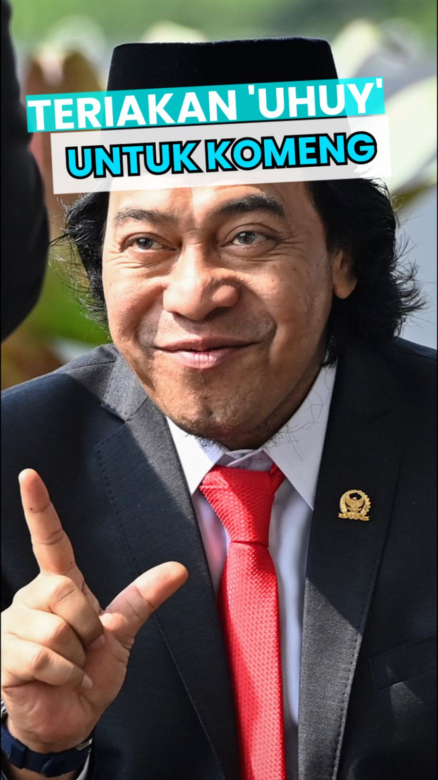 Video: Ekspresi Komeng Diteriaki Uhuy Jelang Dilantik Jadi Anggota DPD
