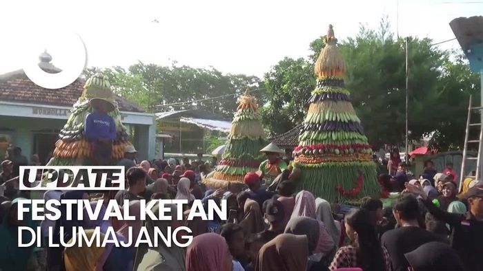 Video: Antusiasme Warga Lumajang Berebut 1.000 Tumpeng Ketan