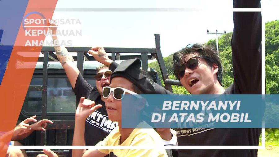 Bernyanyi Bersama Anak Lokal dalam Perjalanan ke Kota Tarempa Kepulauan Anambas