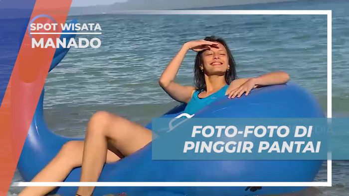 Berfoto di Pinggir Pantai Cantik Pulau Siladen, Manado