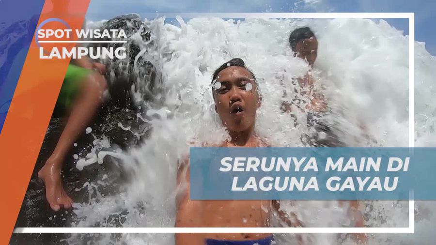Bersama Anak-Anak Lokal, Nikmati Keceriaan di Laguna Gayau Lampung