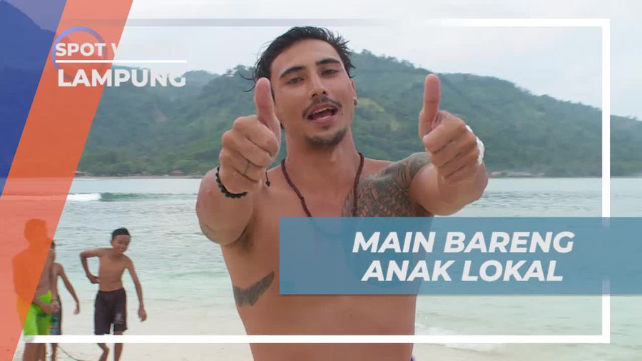 Bermain Seru Bersama Anak Lokal di Pulau Kiluan, Lampung