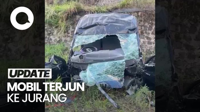 Video Mobil Pikap Angkut Wisatawan Terjun ke Jurang di Kuningan, 3 Orang Tewas