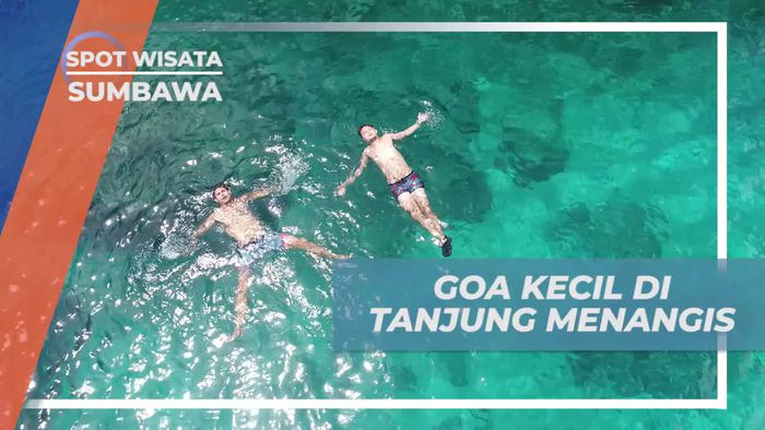 Mengeksplorasi Goa Kecil di Tanjung Menangis, Sumbawa