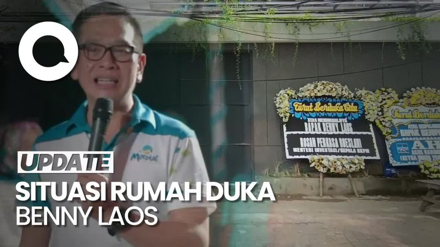 Video Karangan Bunga Penuhi Rumah Duka Cagub Malut Benny Laos