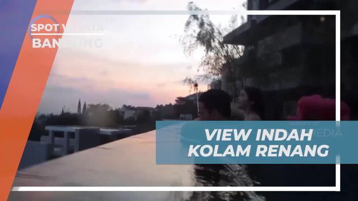 Mengagumi Pemandangan Indah dari Kolam Renang di Bandung