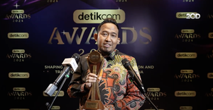 Achmad Fauzi Raih Apresiasi Tokoh Pendorong Wisata dan Perekonomian Daerah