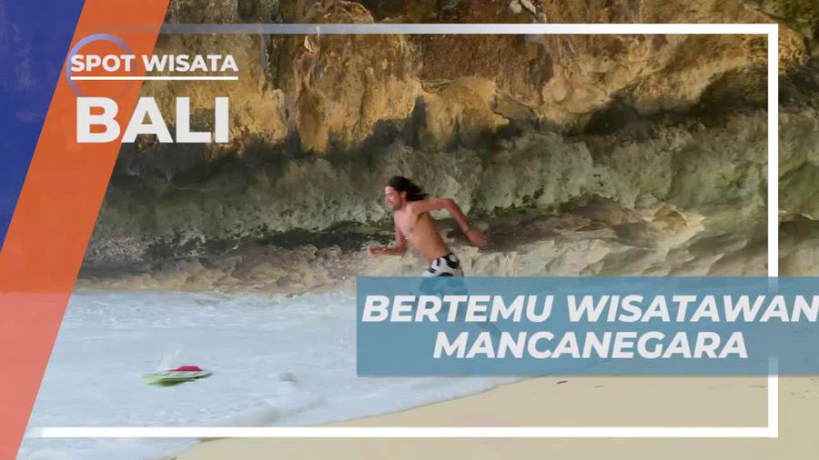 Bertemu Wisatawan Mancanegara di Pantai Kelingking, Bali