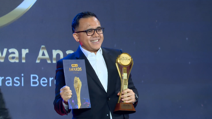 Abdullah Azwar Anas Terima Penghargaan Tokoh Reformasi Birokrasi Berdampak