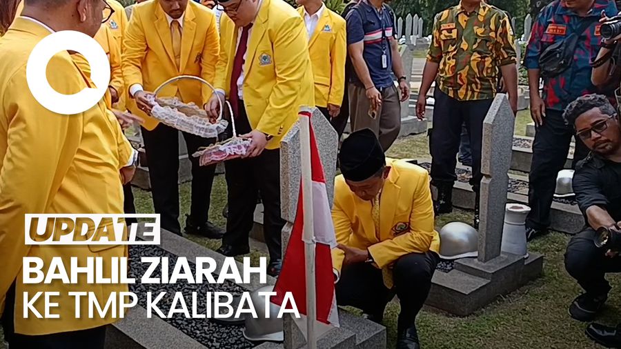 Video: HUT Ke-60 Golkar, Bahlil Ziarah ke Makam Pendiri Partai di TMP Kalibata