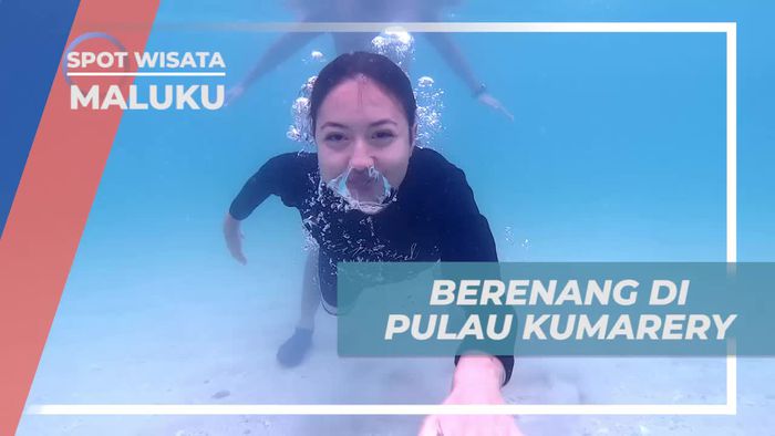 Berenang dengan Ceria di Pulau Kumarery, Maluku