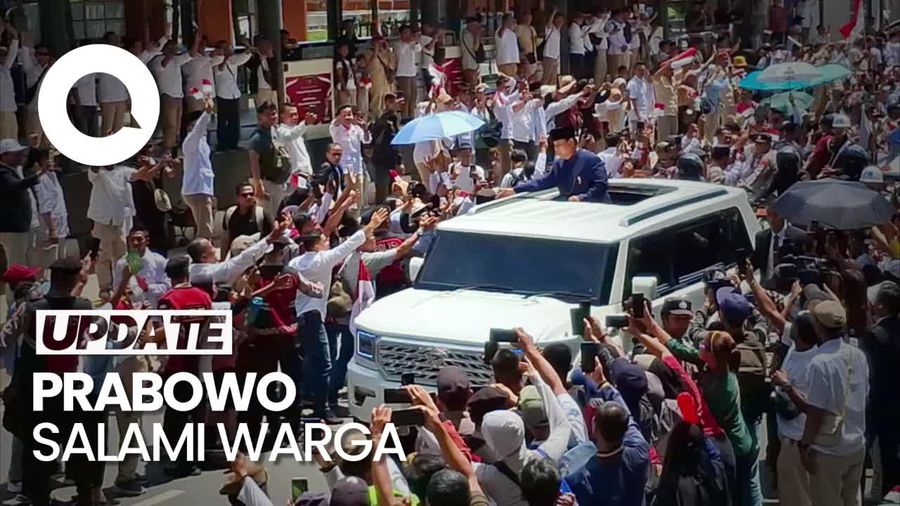 Video: Momen Prabowo Salami Warga saat Konvoi ke Istana